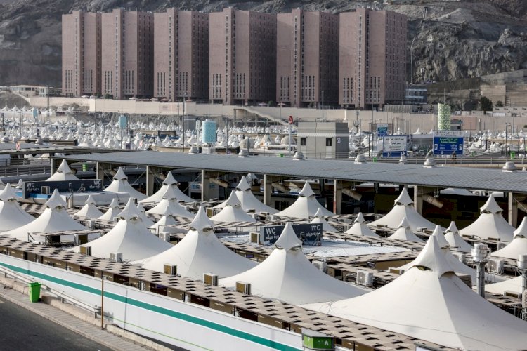 Dul Hijja 8 : Hajj Pilgrims at Mina on the Day of Tarwiya