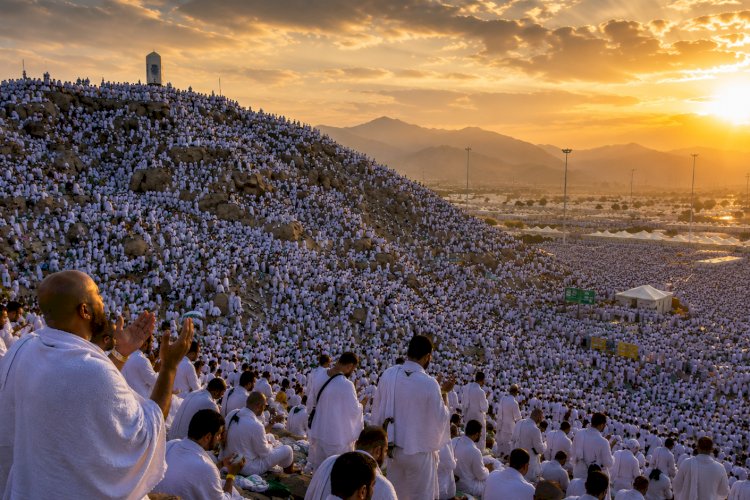 Millions Gather at Arafah as Hajj Reaches Its Peak