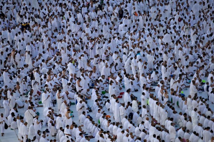 Hajj Pilgrim Arrivals Cross Last Year’s Numbers Despite Middle East Conflict